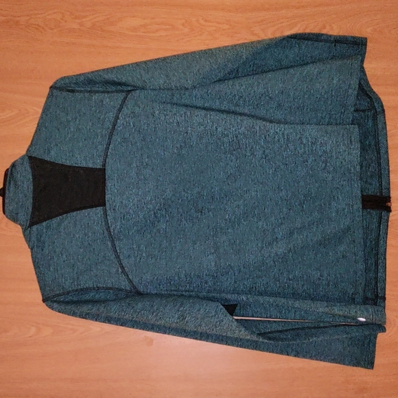 Plus size active zip up - Picture 3 of 3